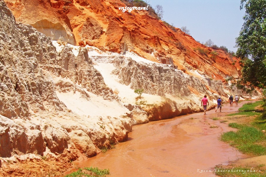 เที่ยวเวียดนาม vnjoytravel vietham บิ่นห์ถ่วน หมูยแน้ มุยเน่ Binh Thuan Mui Ne Muine ลำธารนางฟ้า fairy stream suoi tien