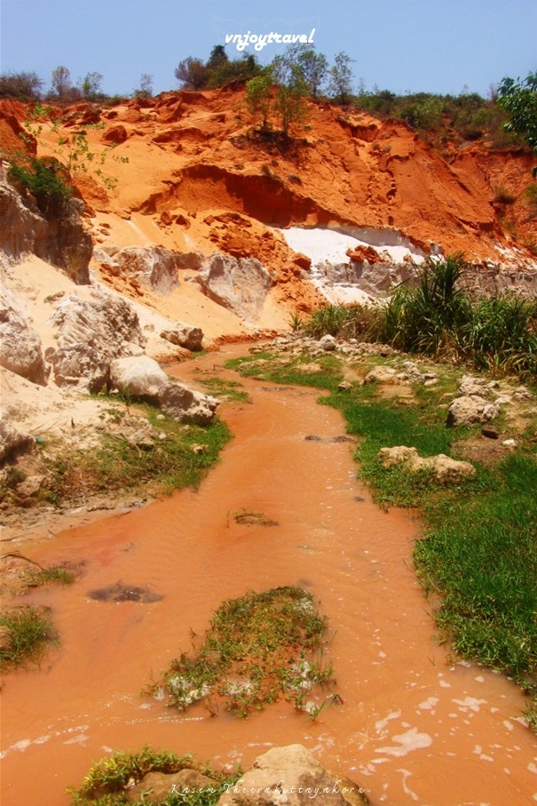 เที่ยวเวียดนาม vnjoytravel vietham บิ่นห์ถ่วน หมูยแน้ มุยเน่ Binh Thuan Mui Ne Muine ลำธารนางฟ้า fairy stream suoi tien