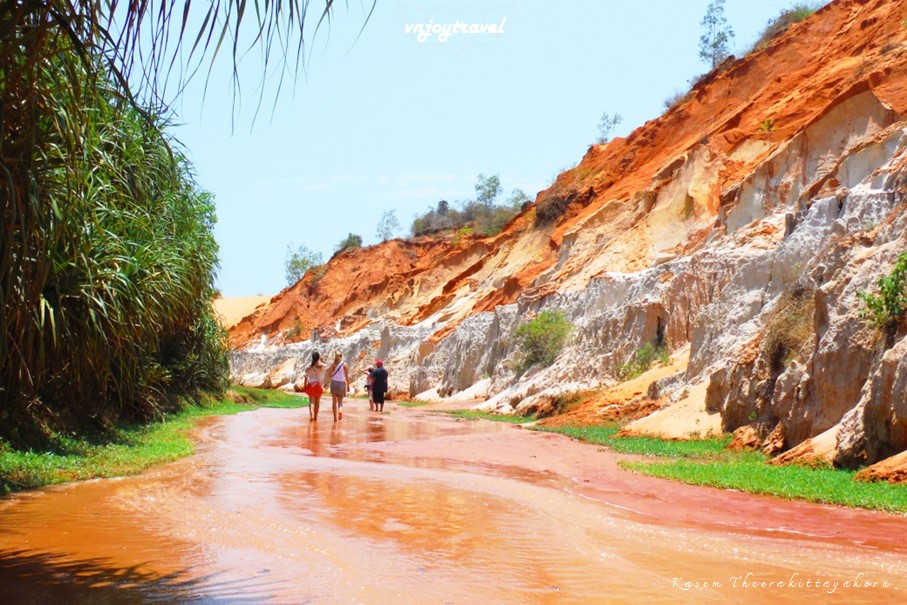 เที่ยวเวียดนาม vnjoytravel vietham บิ่นห์ถ่วน หมูยแน้ มุยเน่ Binh Thuan Mui Ne Muine ลำธารนางฟ้า fairy stream suoi tien