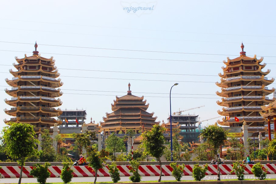 เที่ยวเวียดนาม vnjoytravel vietham นครโฮจิมินห์ ไซง่อน ho chi minh city hochiminh city saigon sai gon วัดฟ้าพเวียนมินห์ดังกวาง phap vien minh dang quang