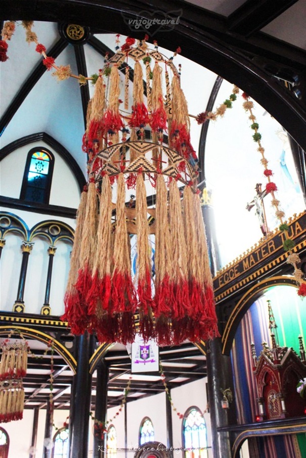 เที่ยวเวียดนาม vnjoytravel vietham กอนตูม kon tum kontum โบสถ์ไม้กอนตูม  nha tho go kon tum wooden church