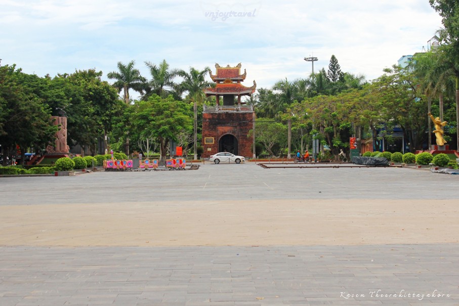 เที่ยวเวียดนาม vnjoytravel vietnam กว๋างจิ Quang Tri หอระฆังโบราณ thap chuong thanh co bell tower