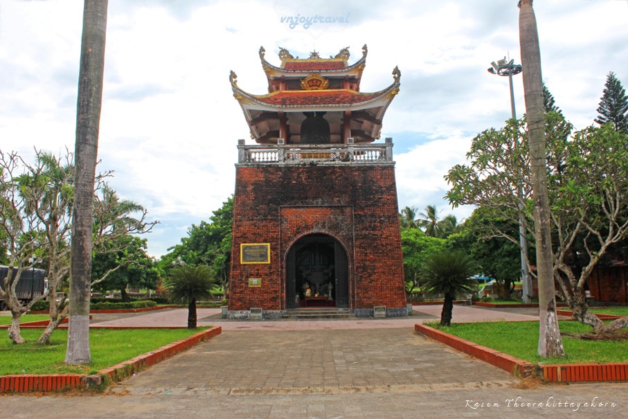 เที่ยวเวียดนาม vnjoytravel vietnam กว๋างจิ Quang Tri หอระฆังโบราณ thap chuong thanh co bell tower